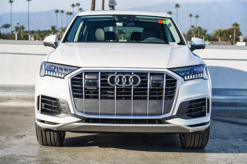 2024 Audi Q7 55 Premium Plus