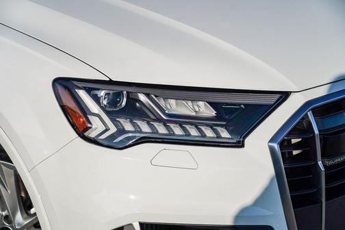 2024 Audi Q7 55 Premium Plus