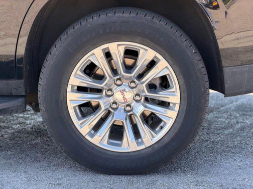 Onyx Black 2025 GMC Yukon Denali