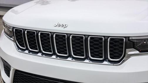 2022 Jeep Grand Cherokee Laredo