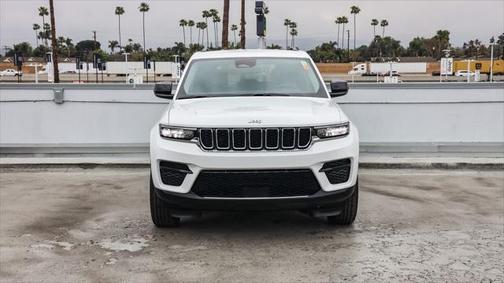 2022 Jeep Grand Cherokee Laredo
