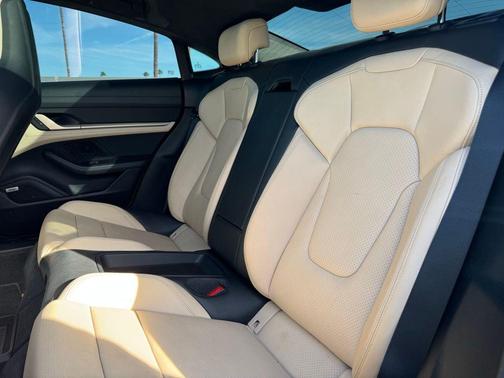 2023 Porsche Taycan GTS