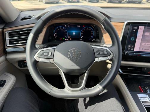 Silver Mist Metallic 2026 Volkswagen Atlas 2.0T SE