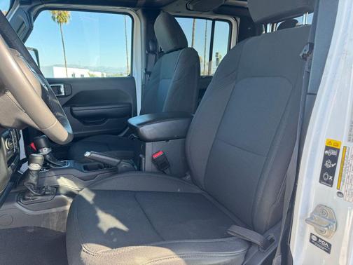 2023 Jeep Gladiator Sport S
