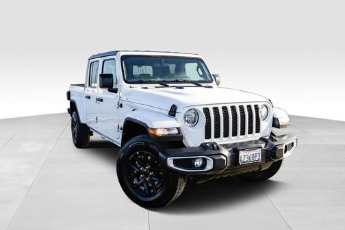 2023 Jeep Gladiator Sport S