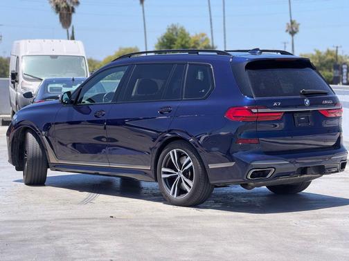 Tanzanite Blue II Metallic 2022 BMW X7 M50i