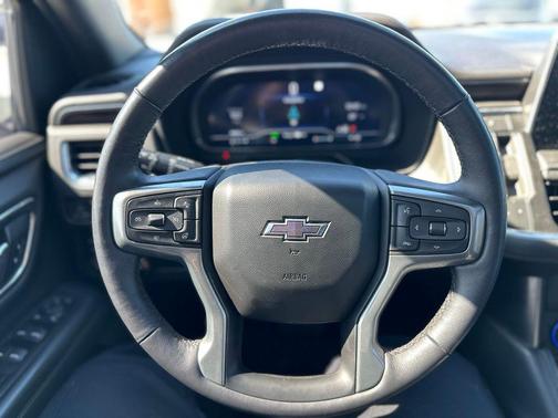 2022 Chevrolet Suburban 4WD Z71