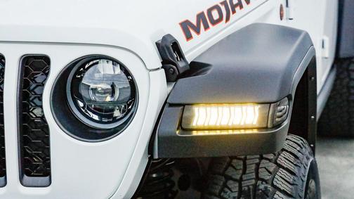 Bright White Clearcoat 2022 Jeep Gladiator Mojave 4x4