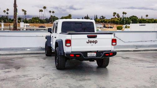 Bright White Clearcoat 2022 Jeep Gladiator Mojave 4x4