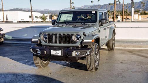 2026 Jeep Gladiator Sahara 4x4