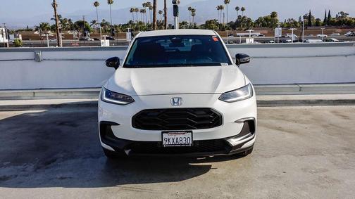 Platinum White Pearl 2024 Honda HR-V Sport