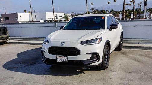 Platinum White Pearl 2024 Honda HR-V Sport