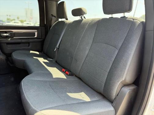 2024 RAM 1500 Classic Warlock Crew Cab 4x2 5'7' Box