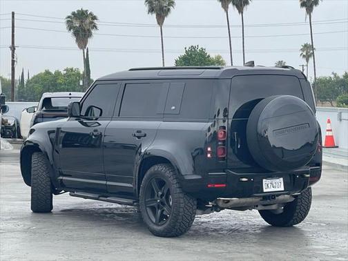 2023 Land Rover Defender 110 S