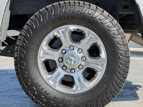 Billet Silver Metallic Clearcoat 2022 RAM 2500 Big Horn Crew Cab 4x4 6'4' Box