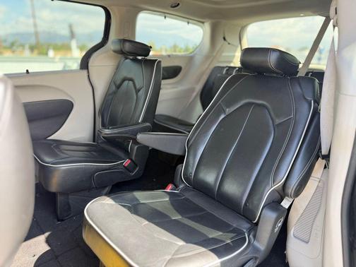 2022 Chrysler Pacifica Limited