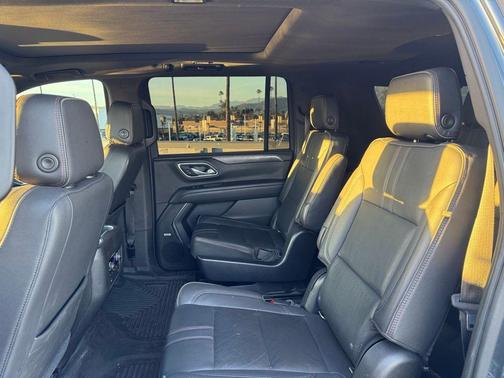 2021 Chevrolet Suburban RST