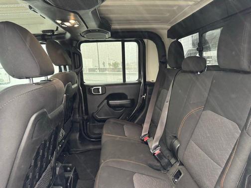 2021 Jeep Gladiator Mojave 4X4