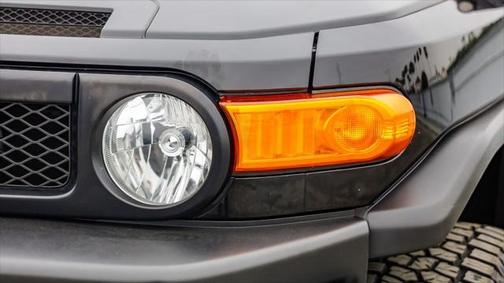 2014 Toyota FJ Cruiser Base