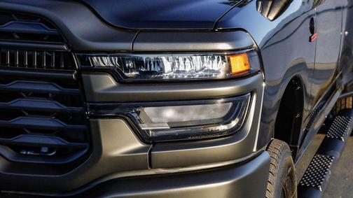 Diamond Black Crystal Pearlcoat 2026 RAM 3500 Tradesman Crew Cab 4x4 8' Box