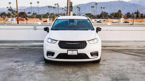 2026 Chrysler Pacifica L