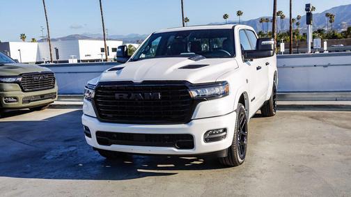 Ivory White Tri-Coat Pearlcoat 2026 RAM 1500 Laramie