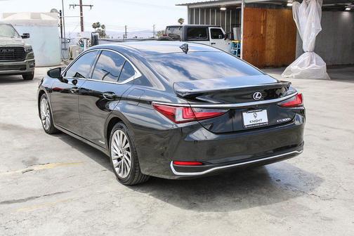 Caviar 2021 Lexus ES 300h Luxury