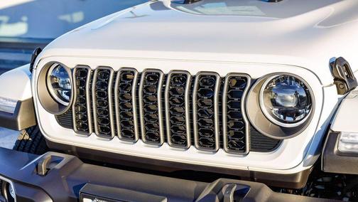 2026 Jeep Gladiator Sahara 4x4