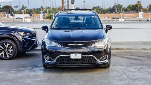 2018 Chrysler Pacifica Touring-L