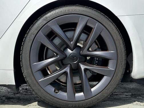 2021 Tesla Model S Long Range