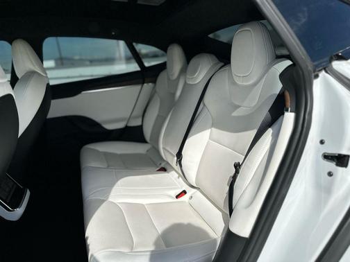 2021 Tesla Model S Long Range