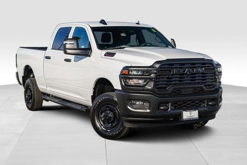 2026 RAM 2500 Tradesman Crew Cab 4x4 6'4' Box