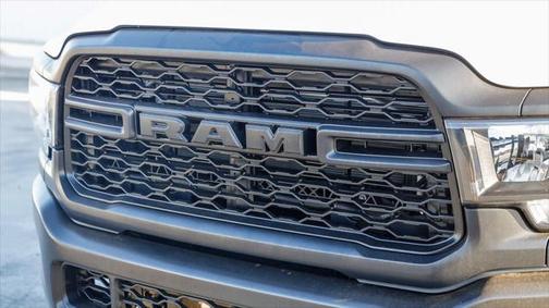 2024 RAM 2500 Tradesman Crew Cab 4x2 8' Box