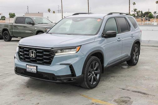 Sonic Gray Pearl 2025 Honda Pilot Sport