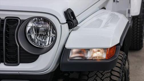 2025 Jeep Gladiator Nighthawk