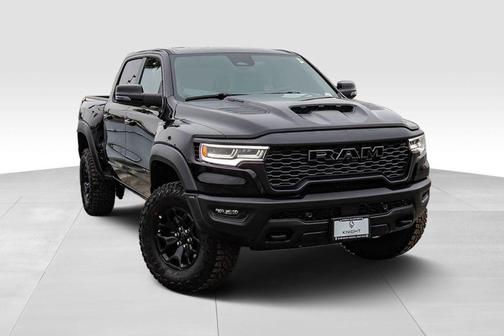 Diamond Black Crystal Pearlcoat 2026 RAM 1500 RHO Crew Cab 4x4 5'7' Box