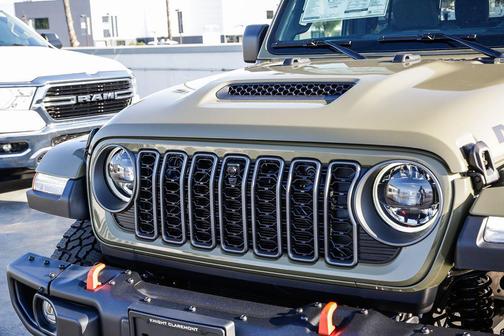 2025 Jeep Gladiator Mojave X