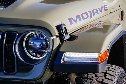 2025 Jeep Gladiator Mojave X