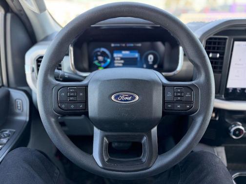 2023 Ford F-150 Lightning Pro