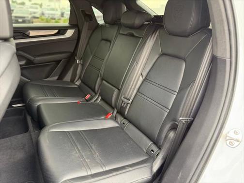 2024 Porsche Cayenne Base