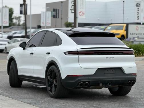 2024 Porsche Cayenne Base