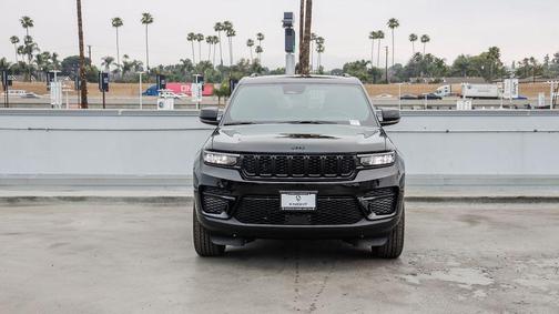 2025 Jeep Grand Cherokee Altitude