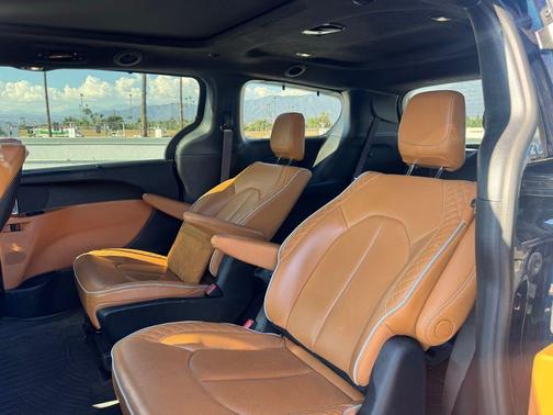 2023 Chrysler Pacifica L
