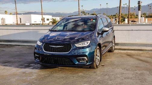 2023 Chrysler Pacifica L