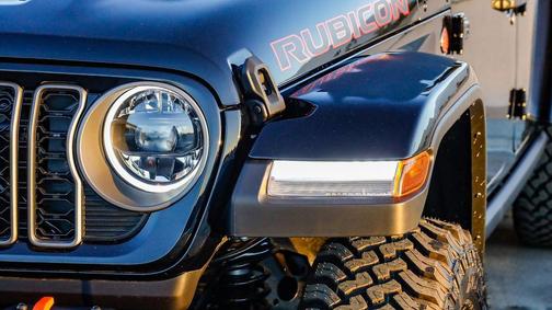 2025 Jeep Gladiator Mojave X