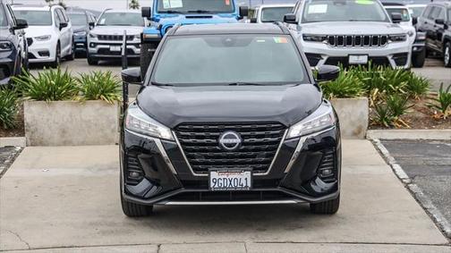2023 Nissan Kicks SR