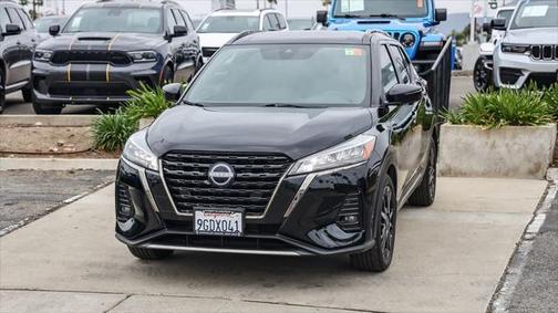 2023 Nissan Kicks SR