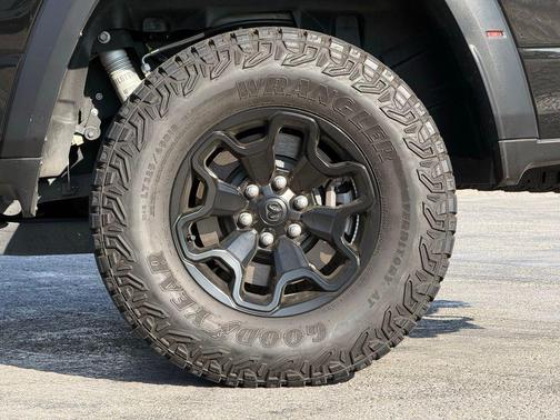 Diamond Black Crystal Pearlcoat 2023 RAM 1500 TRX