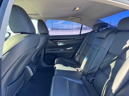 2018 Lexus ES 350 Base