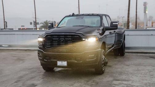 2025 RAM 3500 Big Horn Crew Cab 4x4 8' Box